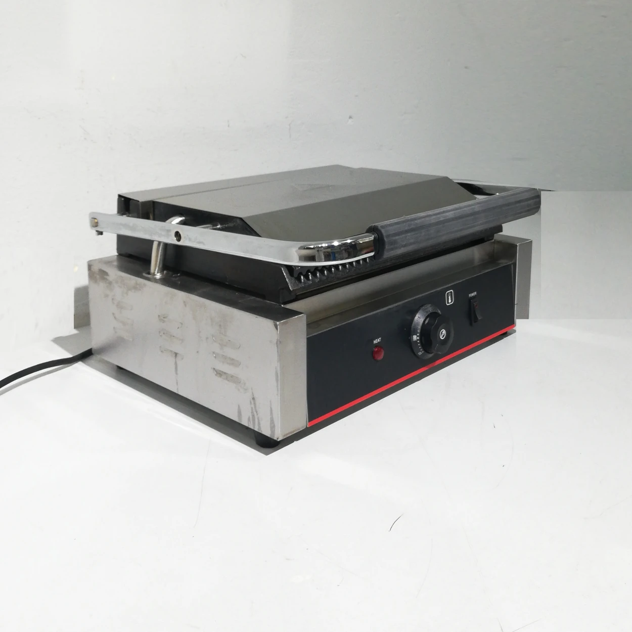 Plancha grill GASTROEQUIP FL54991 perfecta para bar, restaurante, hotel... de segunda mano