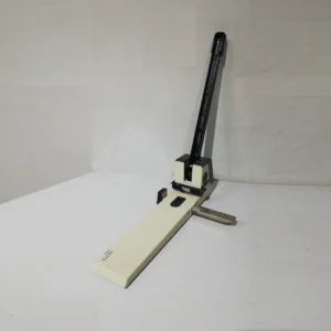 Perforadora de paper LEITZ 5182 d'ocasió procedent d'una empresa en tancament