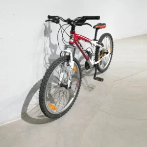 Bicicleta de muntanya CONOR WRC color vermell/blanc amb roda de ø58cm d'ocasió en bon estat