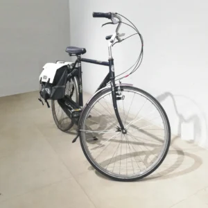 Bicicleta de passeig GAZELLE color negre amb roda de ø70cm d'ocasió en bon estat