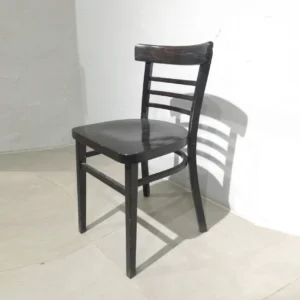 Silla de madera (40x39x88cm) para comedor de segunda mano