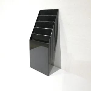 Arxivador de paret (24x14x63cm) de plàstic negre amb 5 compartiments