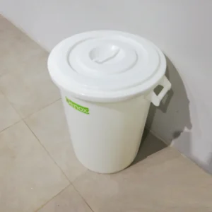 Cubo para basura con tapa de plástico (ø52x67cm) de 130 litros