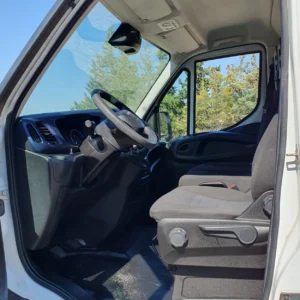 Camió amb plataforma IVECO DAILY 16m d'alçada de treball de segona mà en venda a cabauoportunitats.com