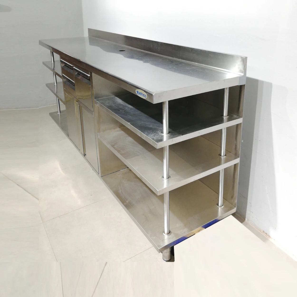 Mueble para cafetera INFRICO 245x60x116 cm de ocasiรณn Fabricado en chapa de acero inoxidable