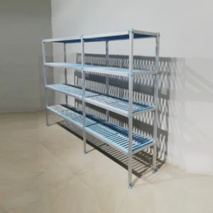 Prestatgeria (239x49x177cm) d'alumini i posts de plàstic per a cambra frigorífica