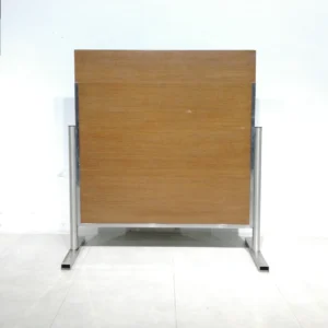 Separador d'estructura metàl·lica i panell de melamina de gran qualitat i resistència