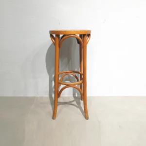 Taburete de ocasión (35x35x74cm) hecho de madera perfecto tanto para uso doméstico como profesional