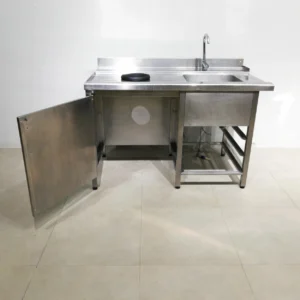Fregadero de ocasión con patas (140x82x103cm) de acero inoxidable de segunda mano