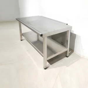 Taula baixa d'acer inoxidable de 120x67x61cm de gran qualitat i resistència