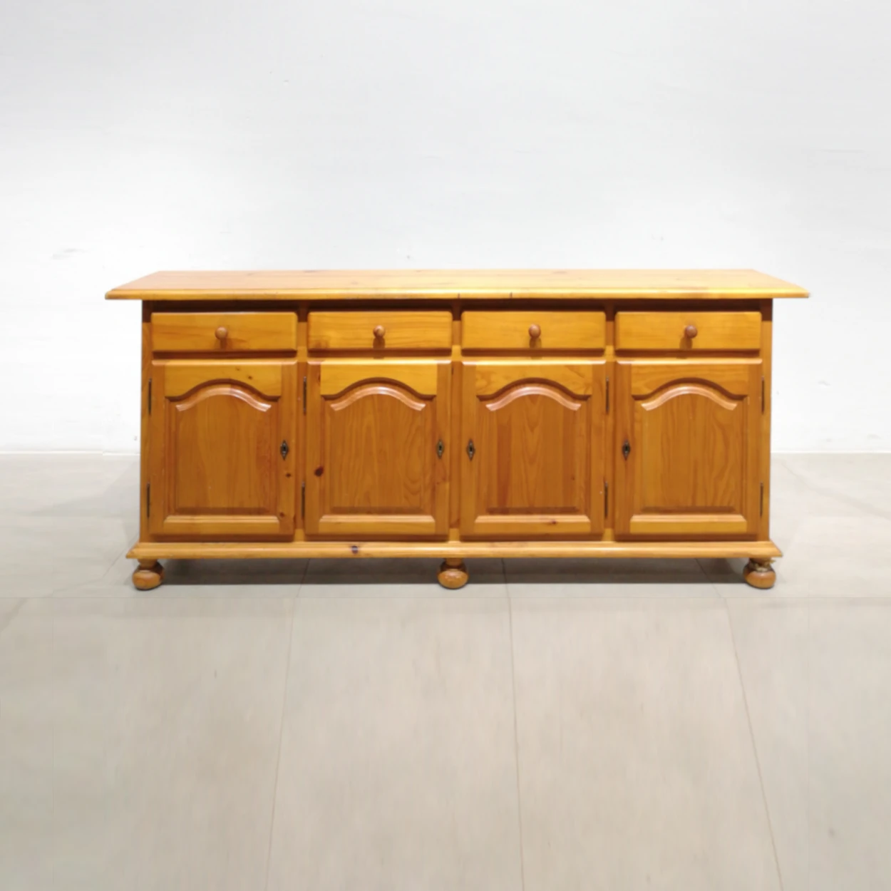 Aparador de madera (200x40x87cm) con 4 puertas y 4 cajones de gran calidad y resistencia