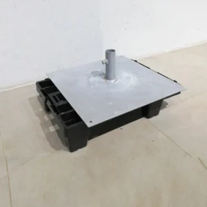 Base de sombrilla metálico (50x50x14cm) de segunda mano en buen estado