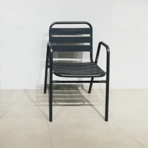Silla apilable de aluminio de 49x56x77cm, perfecta tanto para uso doméstico como profesional