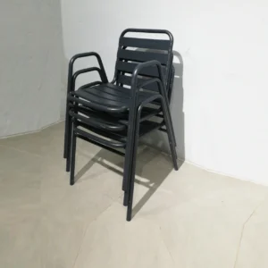 Silla apilable de aluminio de 49x56x77cm, perfecta tanto para uso doméstico como profesional