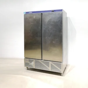 Armario frigorífico EDENOX APS-1402 HC con mucho espacio de almacenamiento