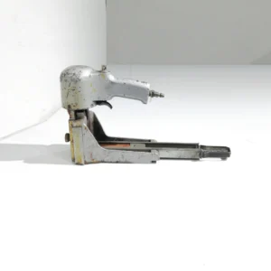 Grapadora neumática PACKFIX AIR 3/4" procedente de una empresa en cierre