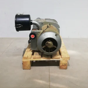 Bomba de vacío BECKER KVT 2.100 procedente de una empresa en cierre