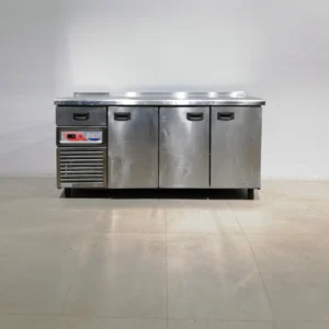 Nevera sotamostrador (196x60x105cm) d'inox de segona mà en bon estat