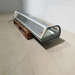 Nevera per a tapes AZKOYEN 174x40x24cm de segona mà en bon estat