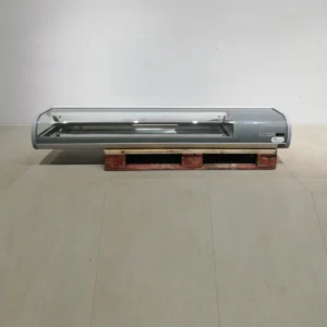 Nevera per a tapes AZKOYEN 174x40x24cm de segona mà en bon estat