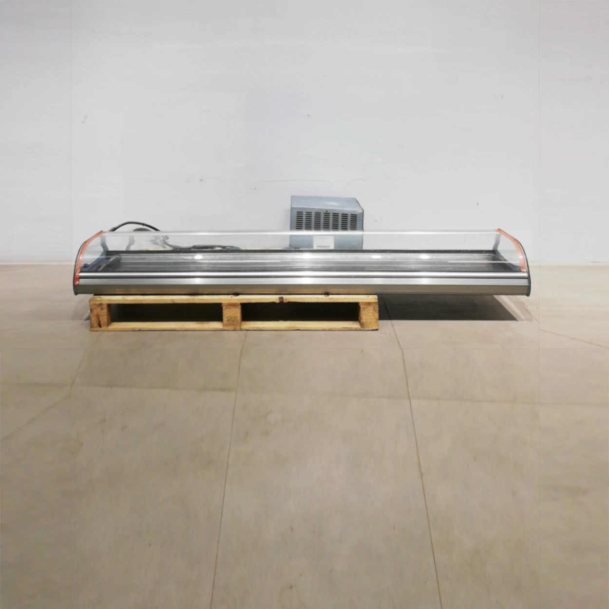 Nevera per a tapes COMERSA TOP-200 H10 de segona mร en bon estat