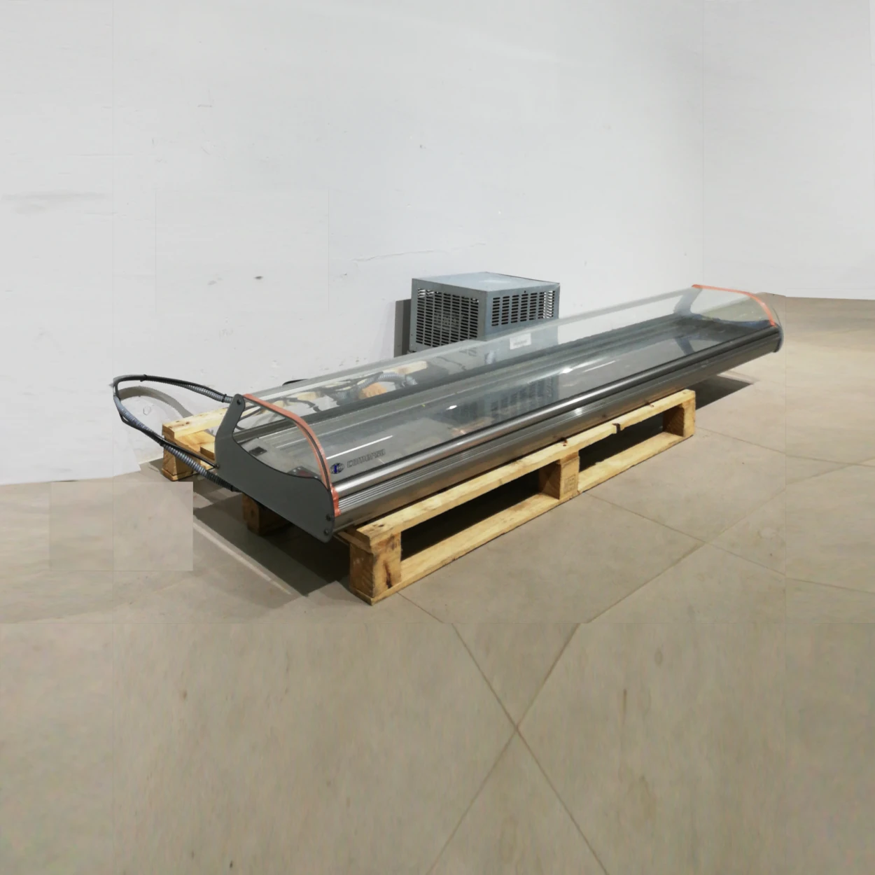 Nevera per a tapes COMERSA TOP-200 H10 de segona mร en bon estat