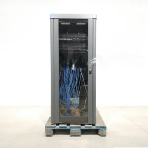 Armario rack de ocasiรณn (60x60x156cm) hecho en chapa de acero con puerta transparente