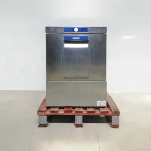 Lavavajillas de ocasión HOBART FX-10A procedente de una empresa en cierre