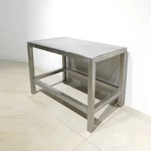 Mesa baja de acero inoxidable de 90x50x60cm de gran qualitat i resistencia