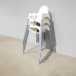 Trona infantil (55x46x102cm) d'ocasió en venda per desús en bon estat