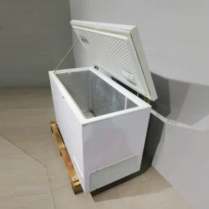 Congelador ES461 (132x63x85cm) de ocasión perfecto para tienda, bar, heladería...