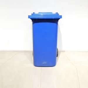 Cubell per a brossa amb tapa de plàstic blau (60x70x107cm) de 240 litres de gran qualitat