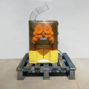 Espremedora de cítrics ZUMEX 100 230 V procedent d’una empresa en tancament