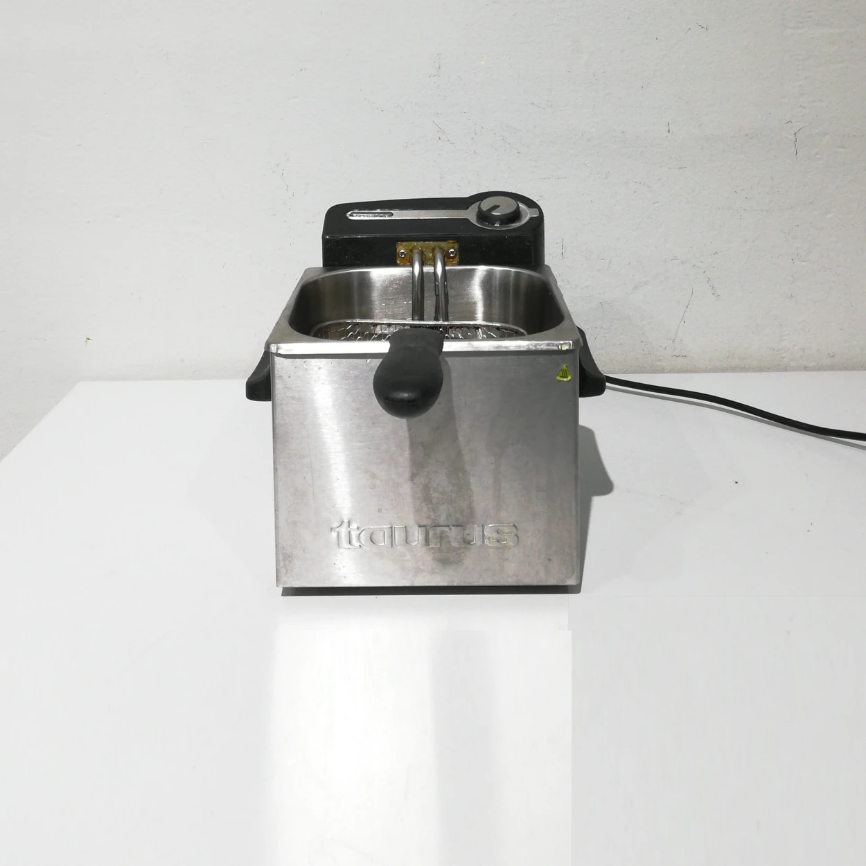 Fregidora TAURUS PROFESIONAL 2 PLUS perfecta tant per a ús domèstic com professional