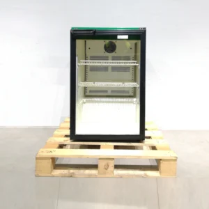 Nevera expositora HELKAMA GATORADE procedent d'una empresa en tancament