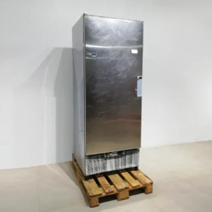 Nevera METRO MM5A-109605-6 procedent d'una empresa en tancament