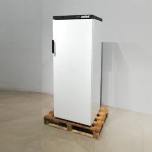 Nevera d'ocasió EISFINK SN230874 perfecta tant per a ús domèstic com professional