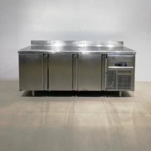 Nevera sotamostrador d'ocasió 197x70x94cm perfecta per a bar, restaurant, hotel…