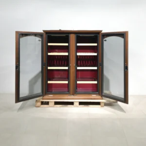 Nevera vins IP INDUSTRIES, amb portes de vidre d'ocasió procedent d'una empresa en tancament