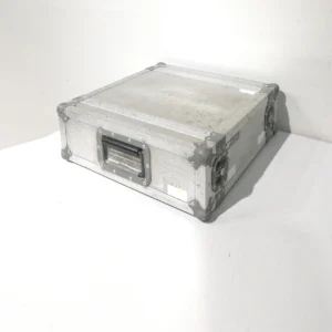 Maleta Fly Case (44x45x15 cm) con esquinas reforzadas para amortiguar impactos