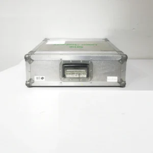 Maleta fly case (49x44x17cm) amb protectors als escaires per esmorteir els cops