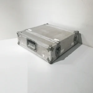 Maleta fly case (50x49x15cm) amb protectors als escaires per esmorteir els cops