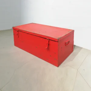 Caja de herramientas de ocasión (101x49x38cm) fabricado en chapa de acero color rojo