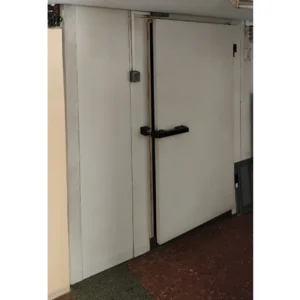 Cambra de congelació de segona mà ( 225x190x190cm) d'ocasió en venda a cabauoportunitats.com