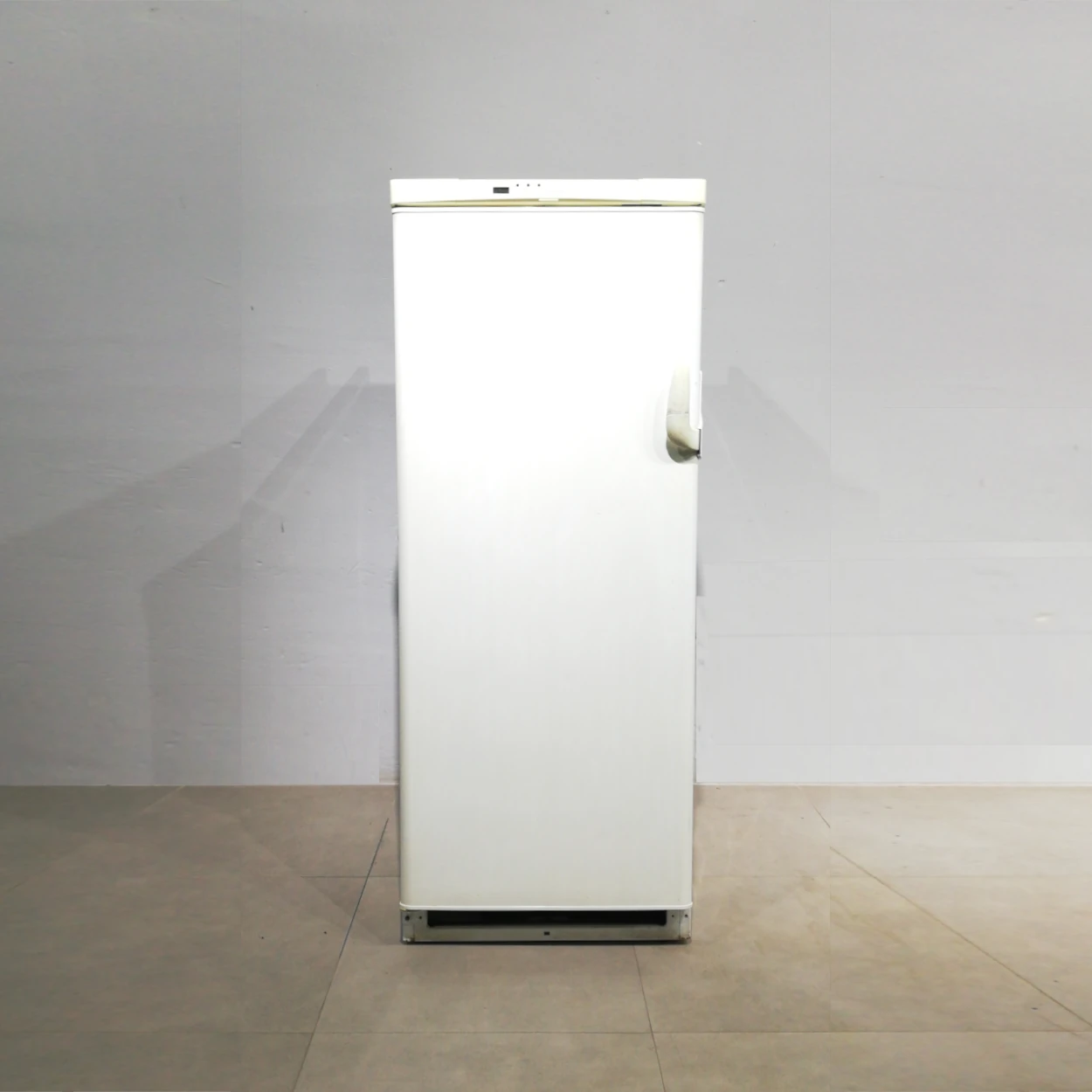 Congelador de calaixos ELECTROLUX EU7702C perfecte tant per a ús domèstic com professional