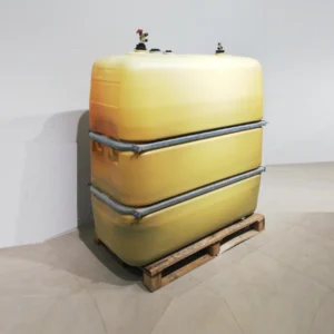 Depósito de gasoil de 1000 litros 142x66x153cm de segunda mano en buen estado