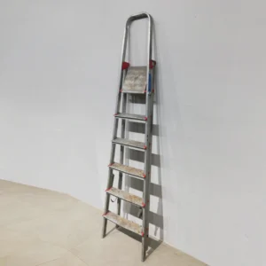 Escala de tisora KETTAL de 6 graons (49x101x140cm) fet d'alumini