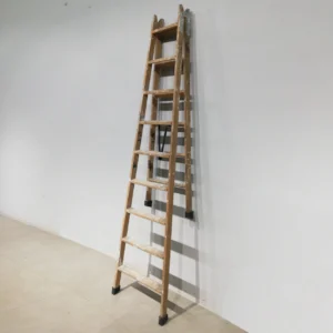 Escalera de tijera de madera de 9 peldaños (59x120x247cm) de gran ligereza y resistencia