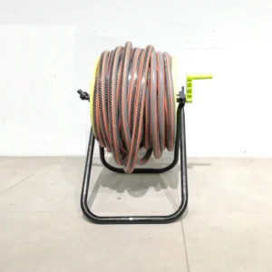 Portamànegues + mànega ø20mm de 25m de perfecte tant per a ús domèstic