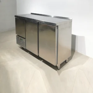 Nevera sotamostrador OSCAR ZARSOSA 150x56x101cm perfecta per a bar, restaurant, hotel…